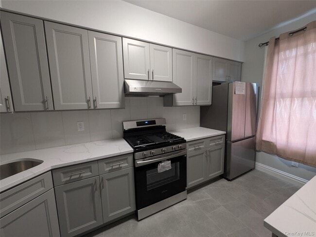 Building Photo - 205-17 Hollis Ave