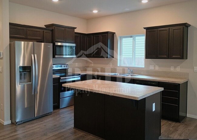 Building Photo - 6453 Hornet Cir NE