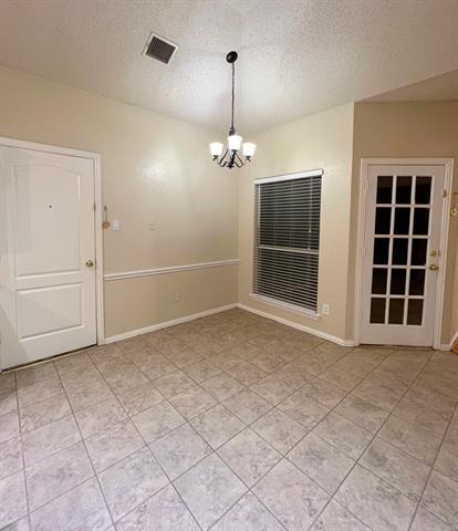 Building Photo - 705 Pine Lakes Dr