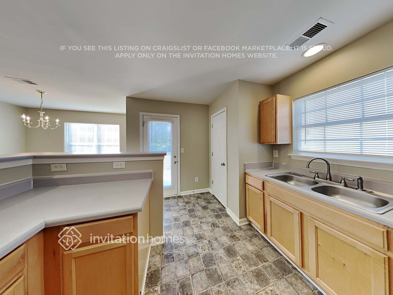 Building Photo - 7211 Hidden Creek Dr