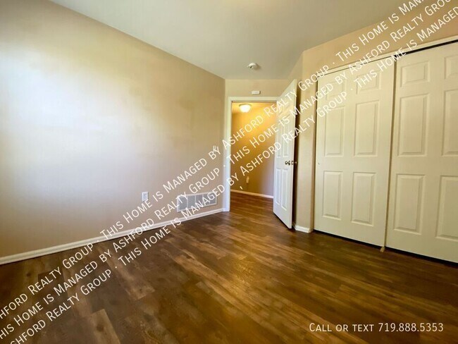 Building Photo - 464 Ellers Grove