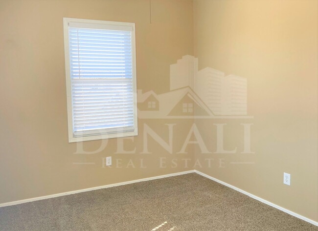 Building Photo - 4321 E Jasper Dr