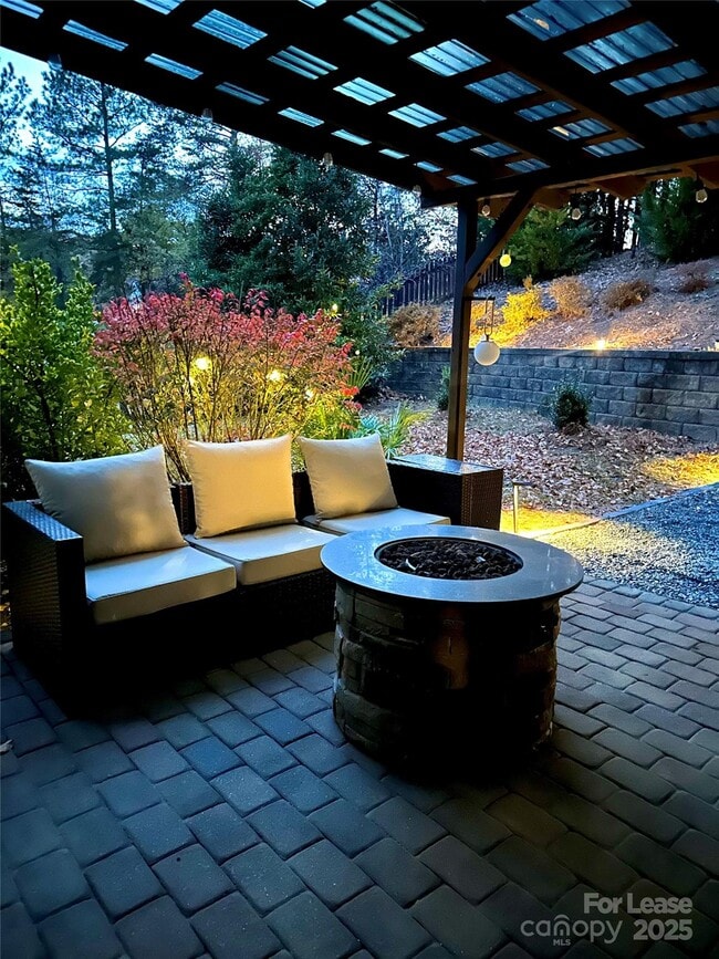 Building Photo - 16732 Prairie Falcon Ln