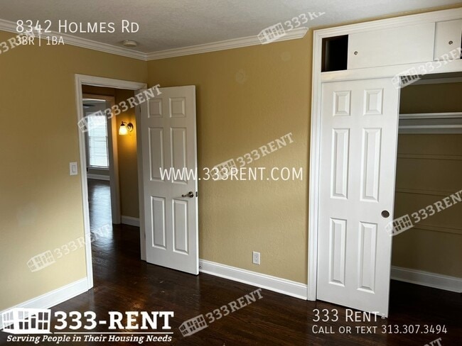 Building Photo - 8342 Holmes Rd