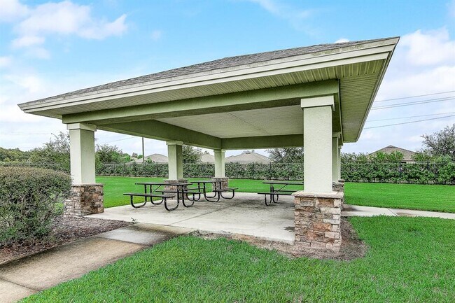 Building Photo - 1313 Trailwater St