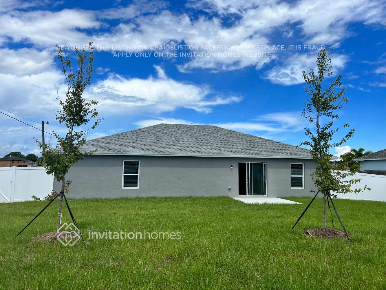 Building Photo - 2482 SW Fair Isle Rd