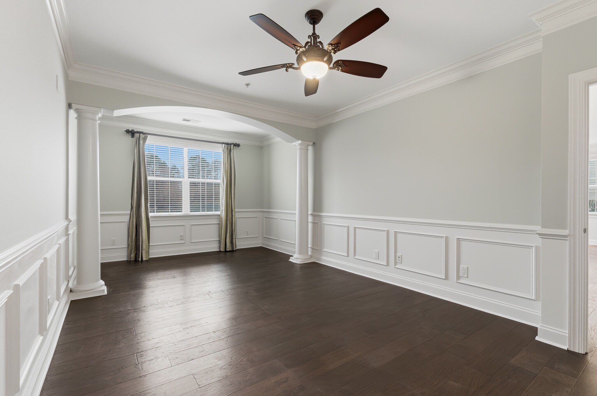 Building Photo - 10421 Rosegate Ct