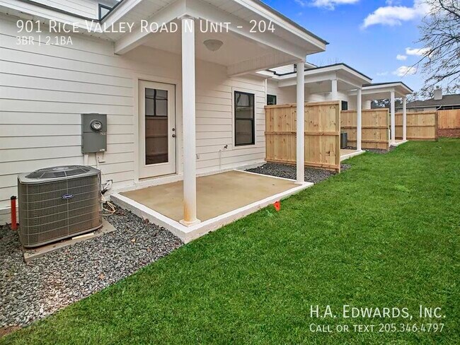 Building Photo - 901 Rice Vly Rd N