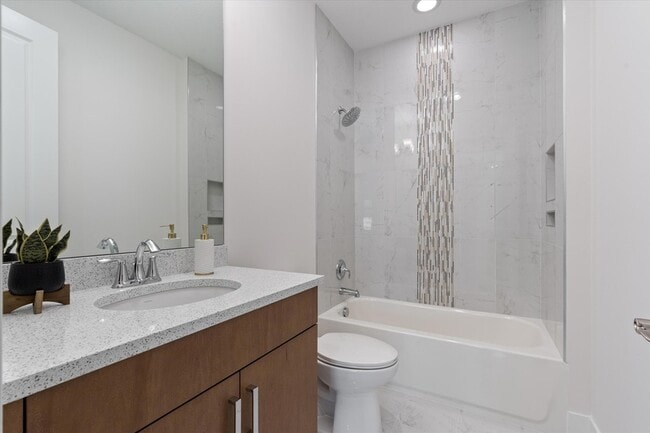 Building Photo - 13211 Artisan Cir