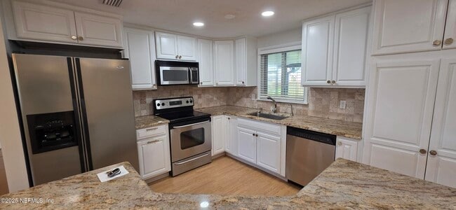 Building Photo - 1306 Osceola Ave