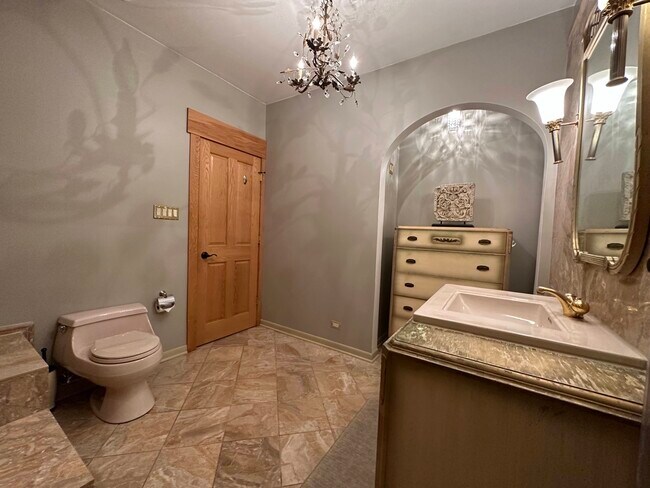 bathroom - 1700 N Windsor Dr