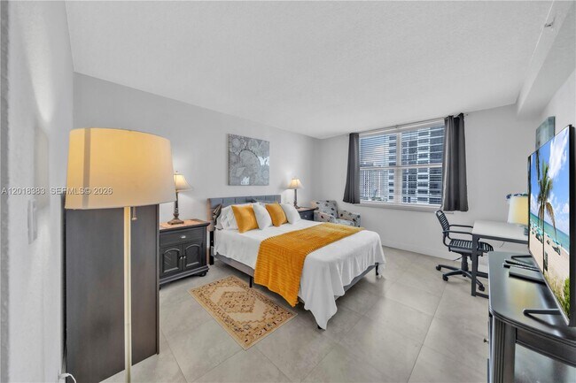Building Photo - 2501 S Ocean Dr