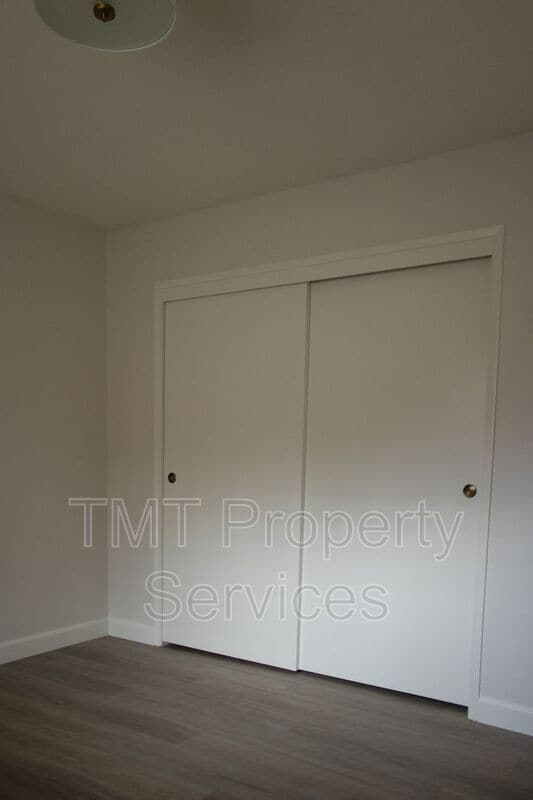 Building Photo - 6940 McQuillan Cir