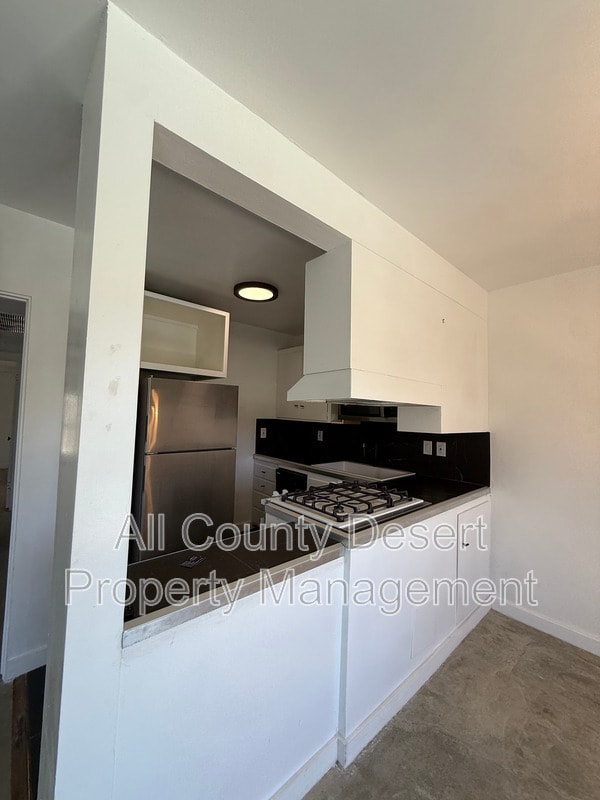 Building Photo - 46075 Ocotillo Dr