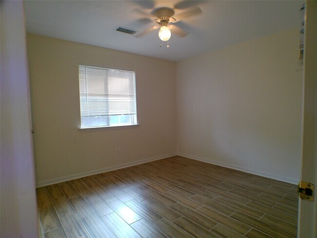 Building Photo - 35 Windswept Oaks Pl