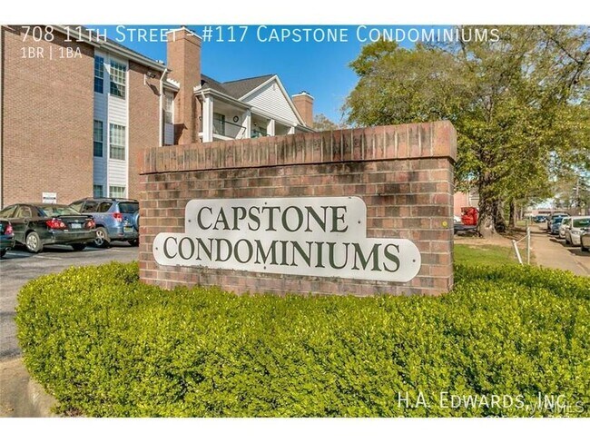 Building Photo - 708 11th St