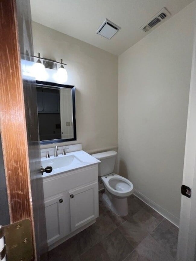 Building Photo - Freshly painted home with new carpet. 3 Ca...