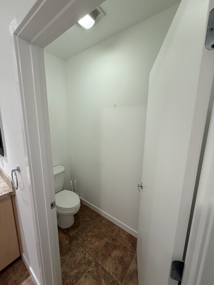 Primary bathroom - 288 3rd St