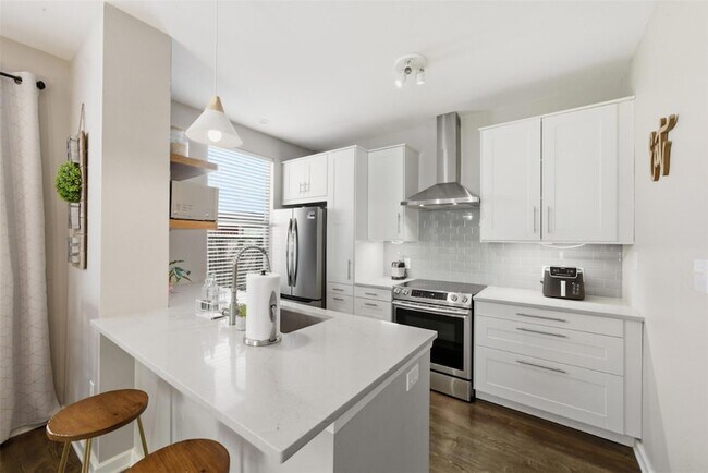 Building Photo - 1201 Grove Blvd