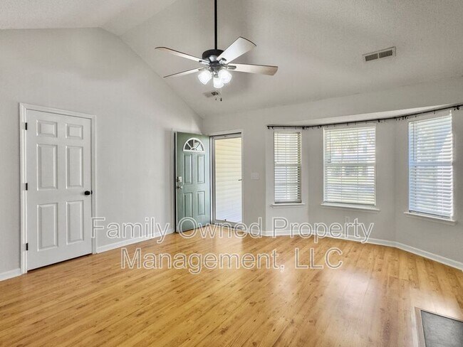 Building Photo - 145 Wilton St