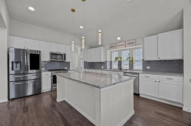 Building Photo - 1036 Almeria Bend