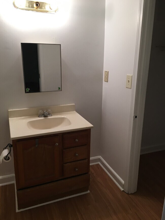 Building Photo - 1051 Glenwood Ave SE