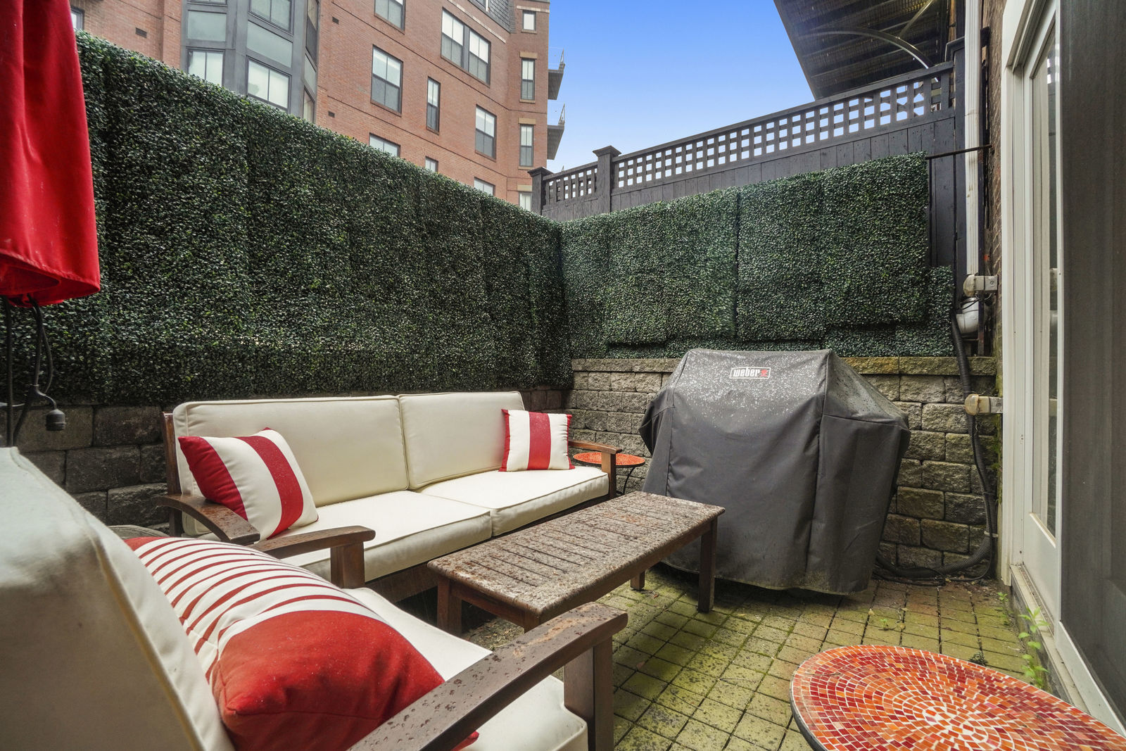 Building Photo - 16 Follen St