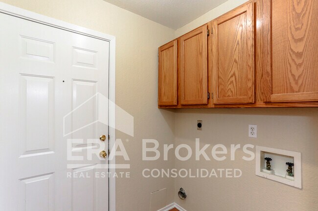 Building Photo - 4903 Ridge Haven