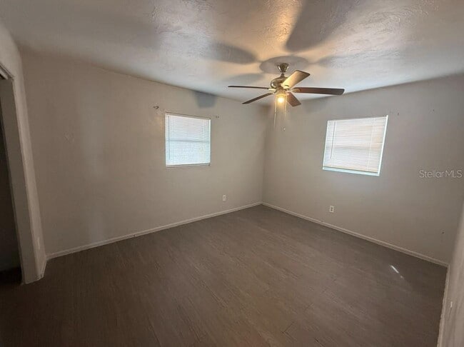 Building Photo - 129 N Pompano Ave