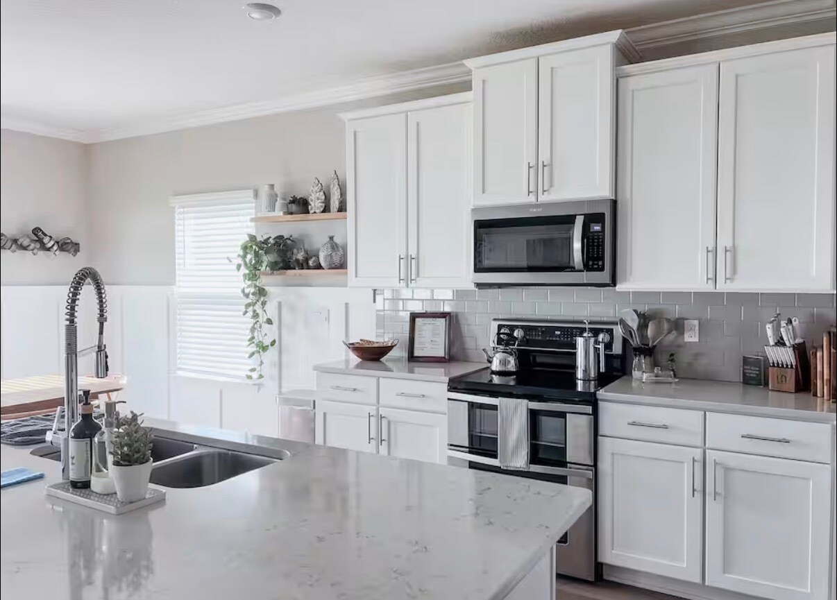 Building Photo - 290 Granite Ave