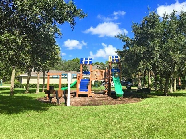 Building Photo - 8804 Manor Loop