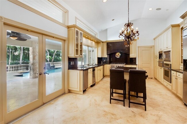 Building Photo - 236 Costanera Rd
