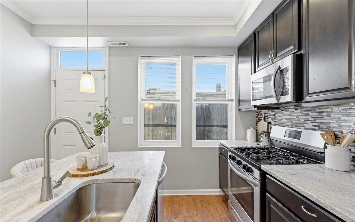 Kitchen w view of deck - 415 N Glover St