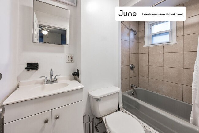 Building Photo - Room in Shared 3 bed/1 bath home