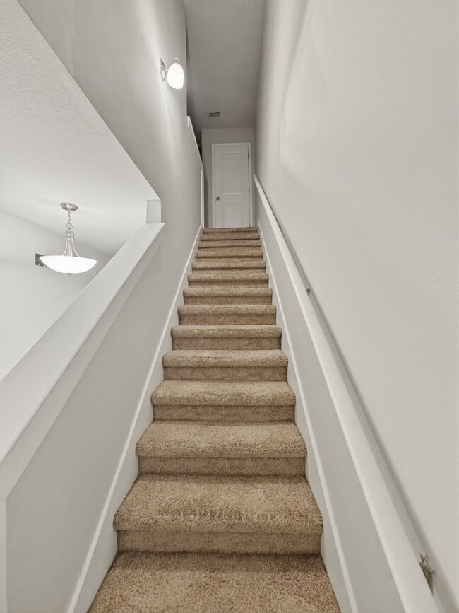 Building Photo - Navarre Lifestyle Living – Minutes to Beach & Base