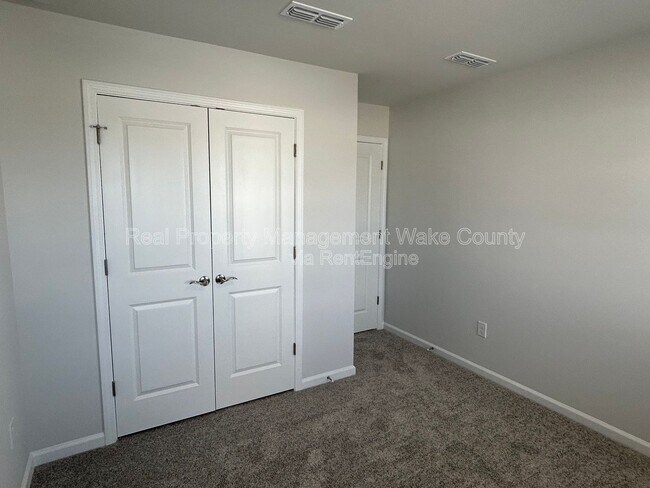 Building Photo - 2795 Cassius Dr