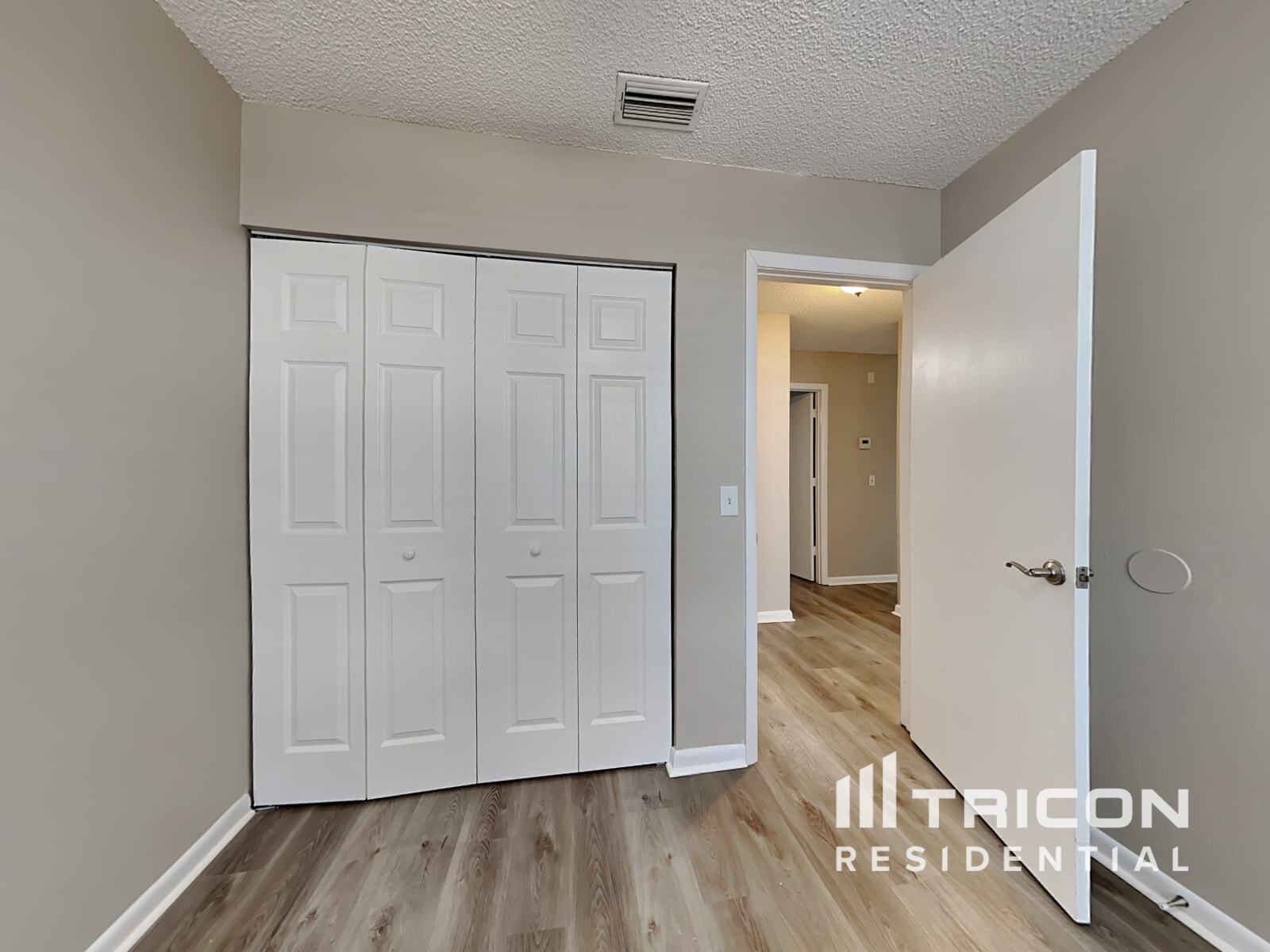 Building Photo - 320 Laxton Ln