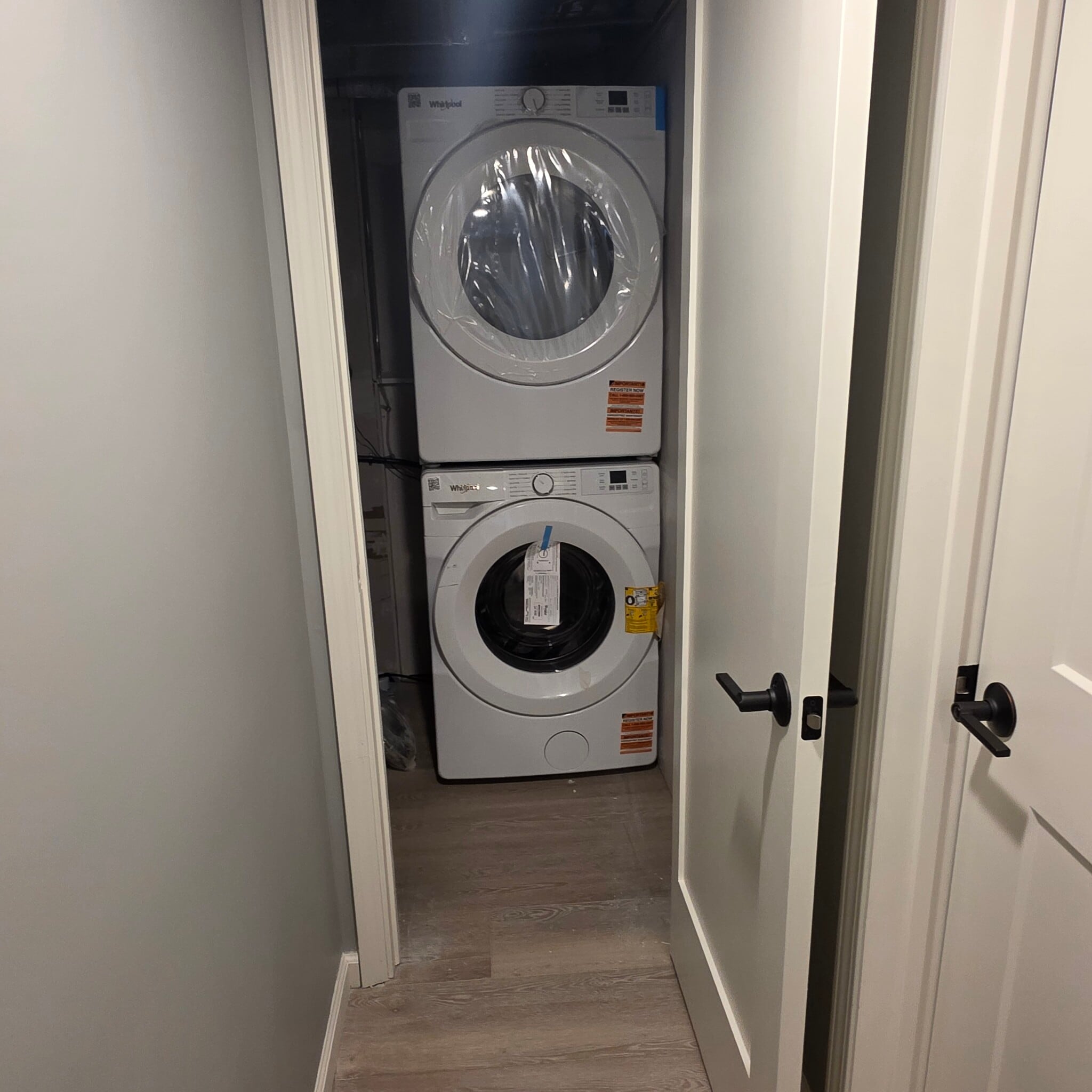 laundry - 3823 Leeside Ln