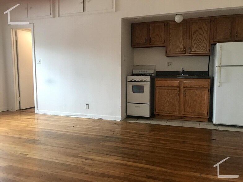 Building Photo - 155 Brighton Ave