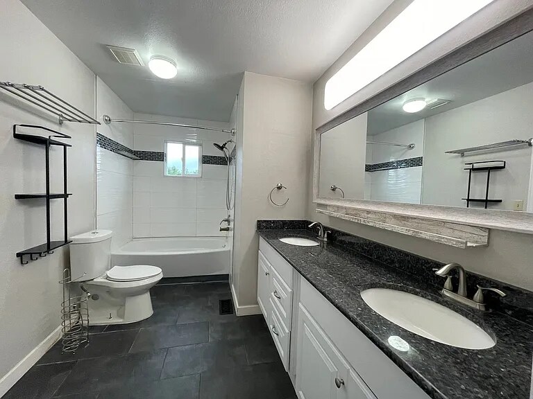 Building Photo - 3738 Rosewalk Ct