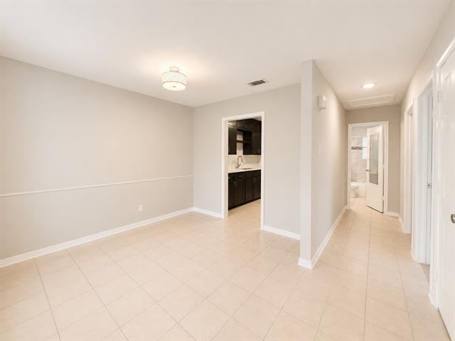 Building Photo - 930 Lindy Ct
