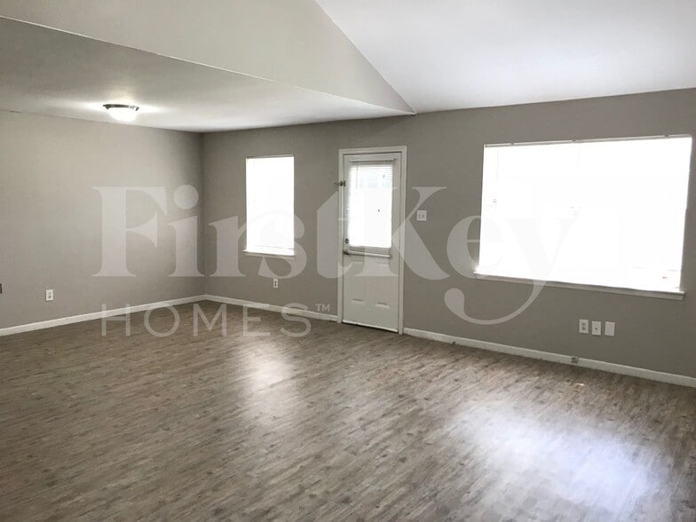 Building Photo - 6719 Indian Falls Dr