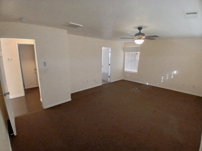 Building Photo - 1842 Santa Maria Ave