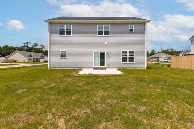 Building Photo - 4 Bedroom Home in Holly Ridge for Rent