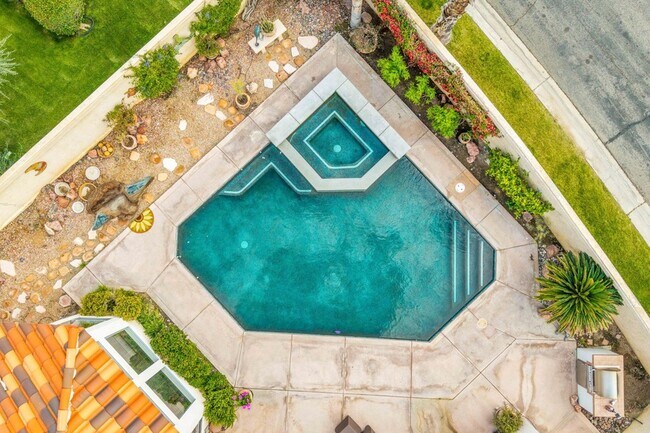 Building Photo - 49810 Ave Montero