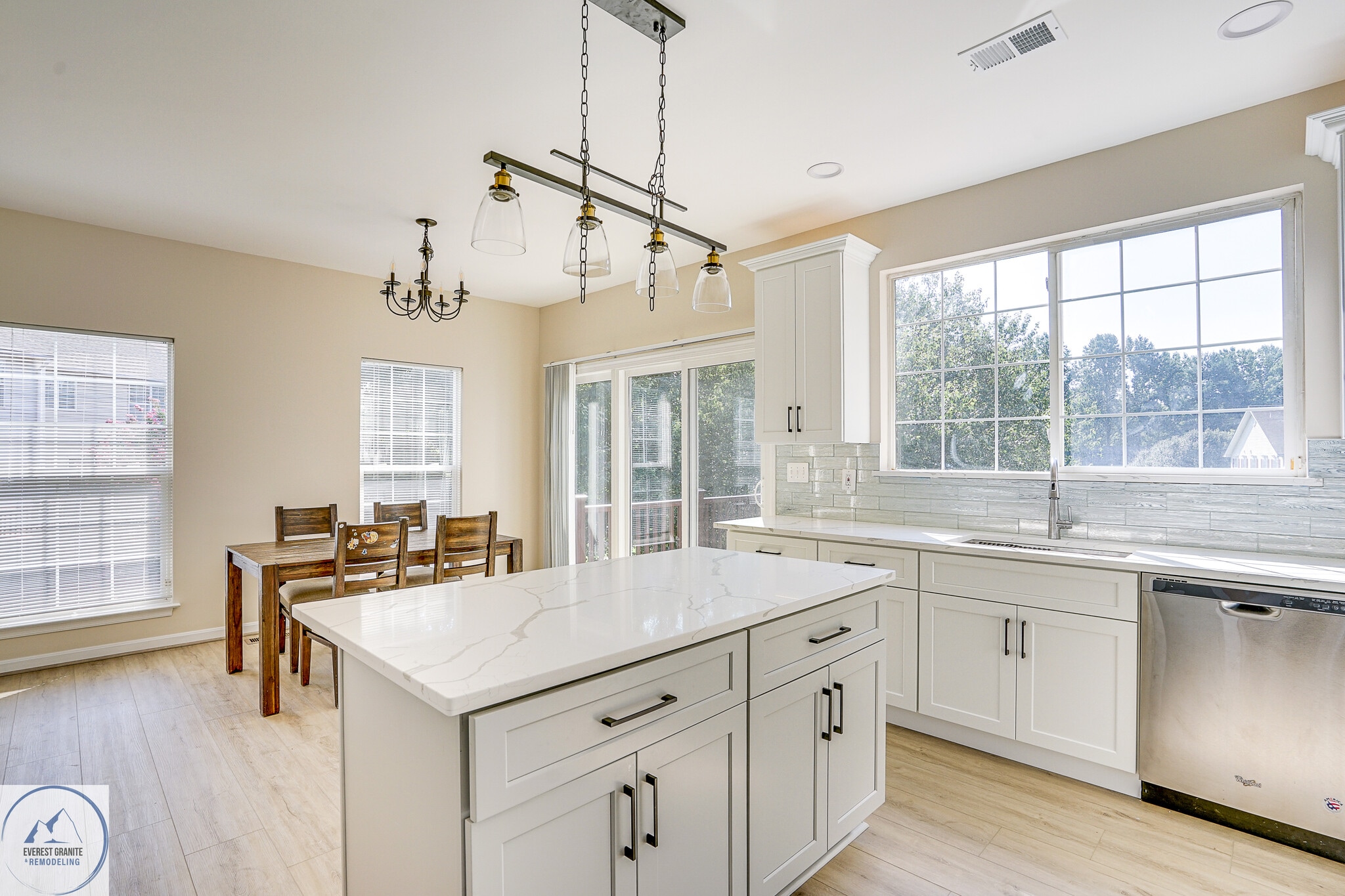 Kitchen & Breakfast area - 4614 Buckhorn Rdg