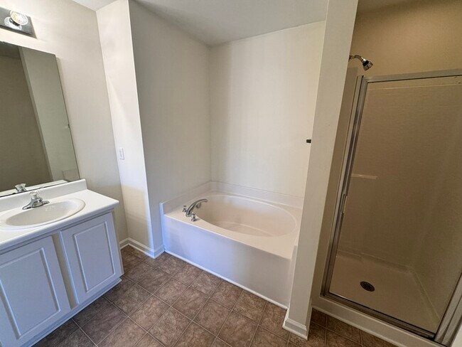 Building Photo - Classic 4-Bedroom Home in McKinley Mill