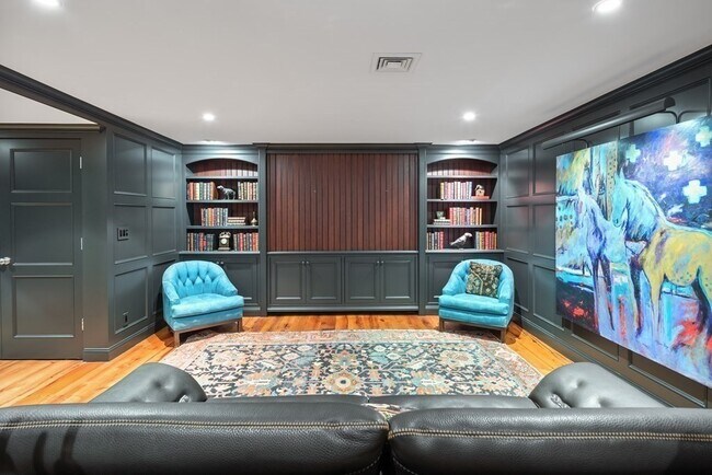 Building Photo - 100 Summer St