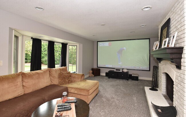 Building Photo - N63W29834 Woodfield Ct
