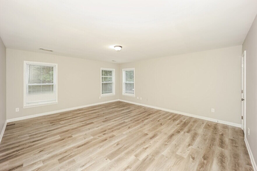 Building Photo - 8949 Crest View Cir